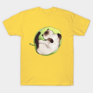 Siamese cat in leaves T-Shirt